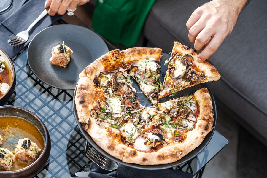 Truffle Deluxe pizza